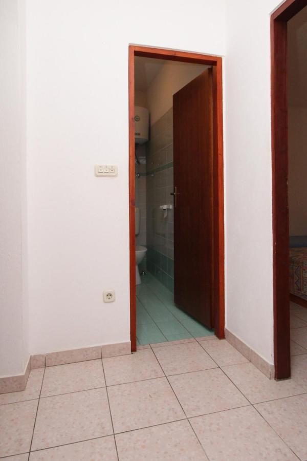 Apartments By The Sea Mandre, Pag - 6284 科兰 外观 照片